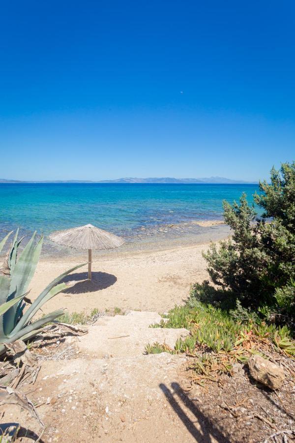 "Nirvana Seaside" By The Beach Néa Mákri Buitenkant foto