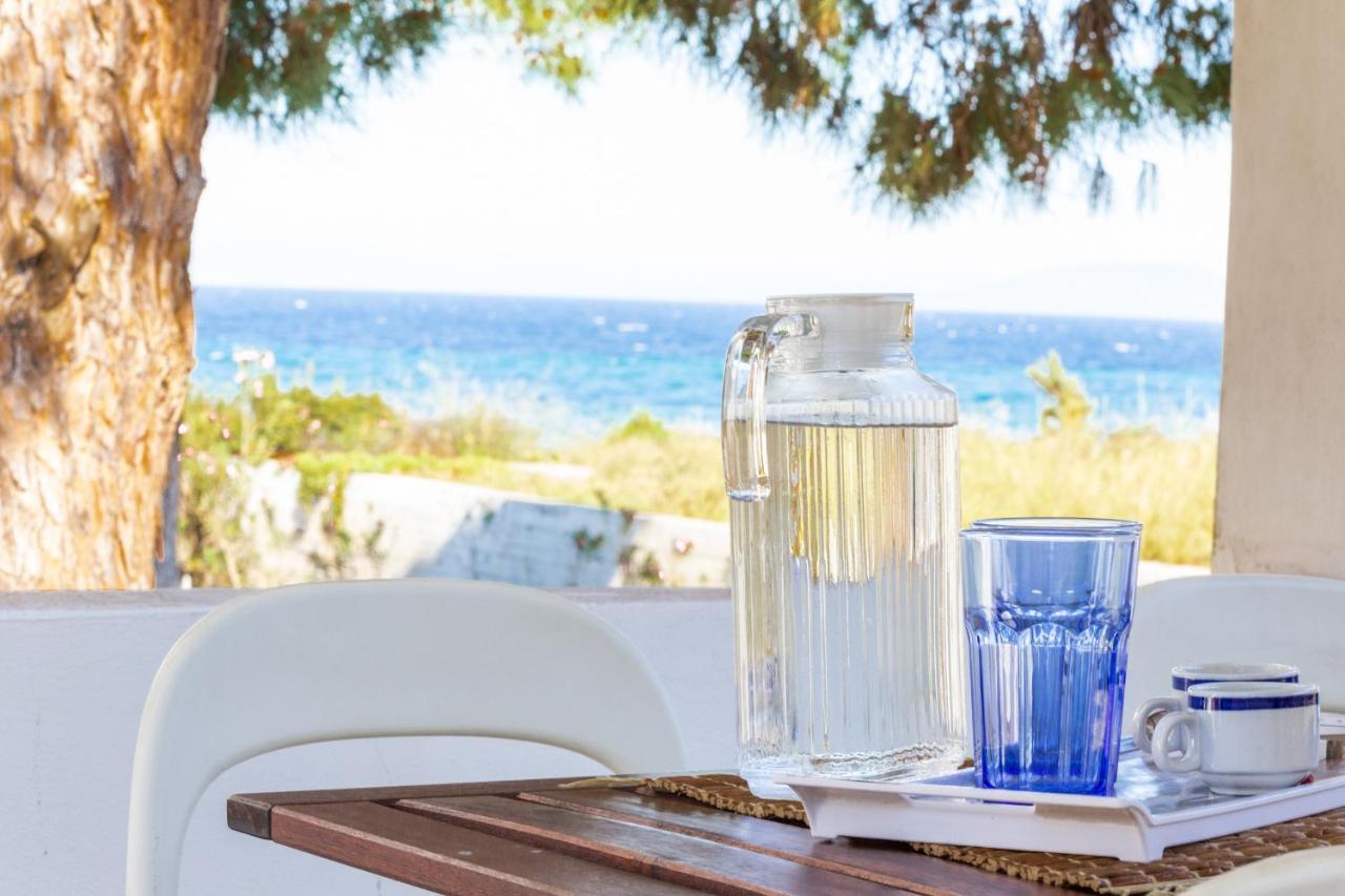 "Nirvana Seaside" By The Beach Néa Mákri Buitenkant foto